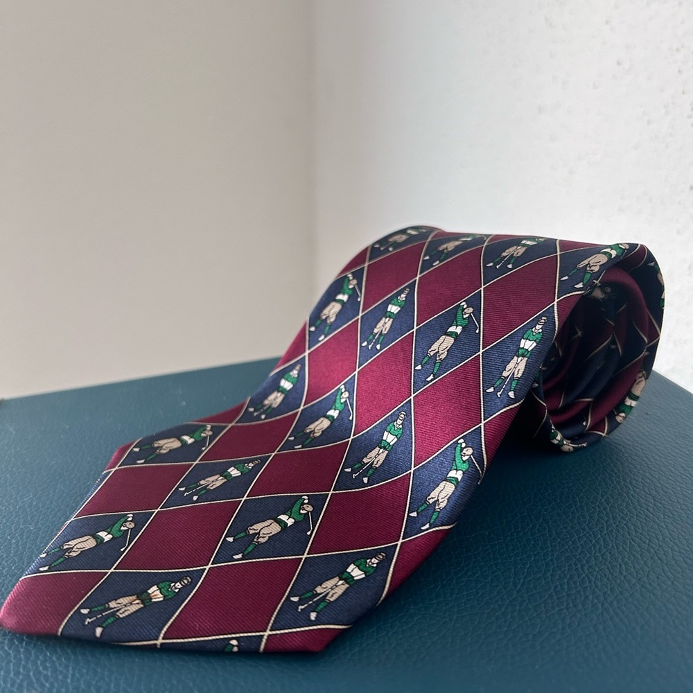 Roundtree & Yorke Hand Made Silk Tie